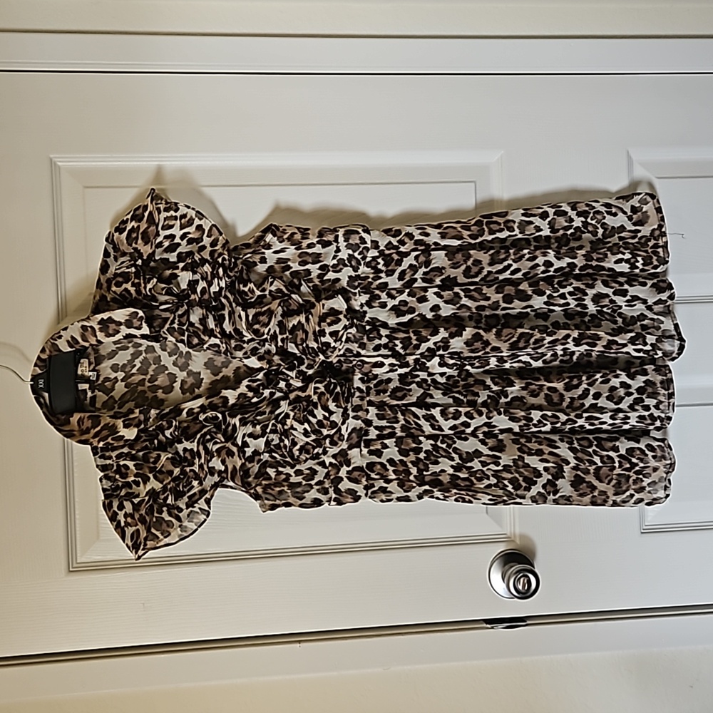 Too Mi Leopard Print Sheer Ruffled Babydoll Blouse Size M